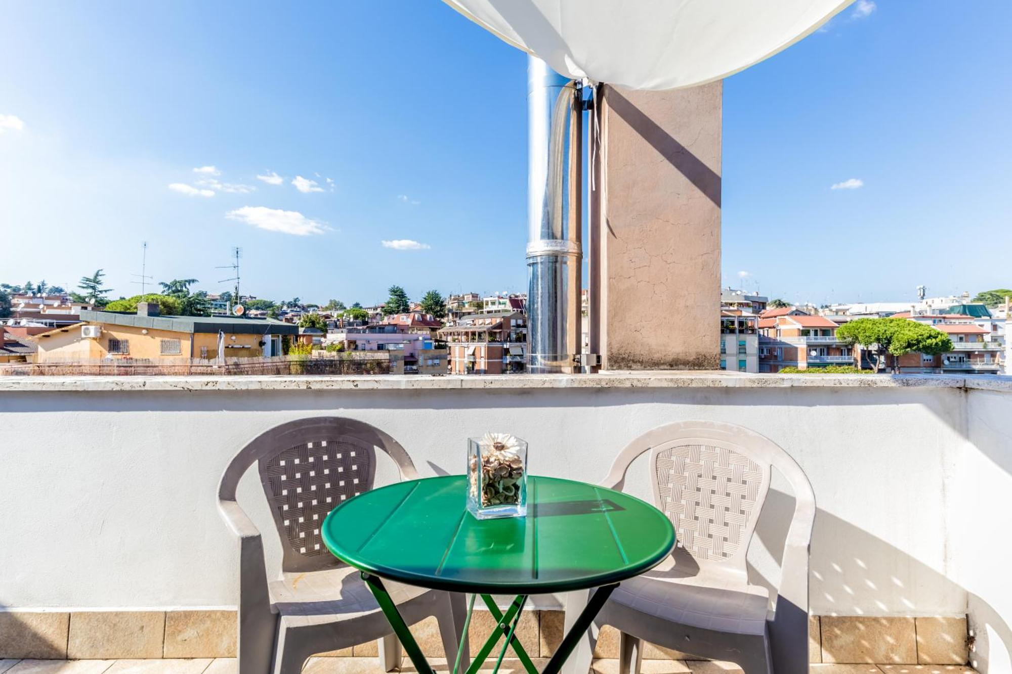 Attico Trilocale In Zona Farnesina Apartment Rome Exterior photo